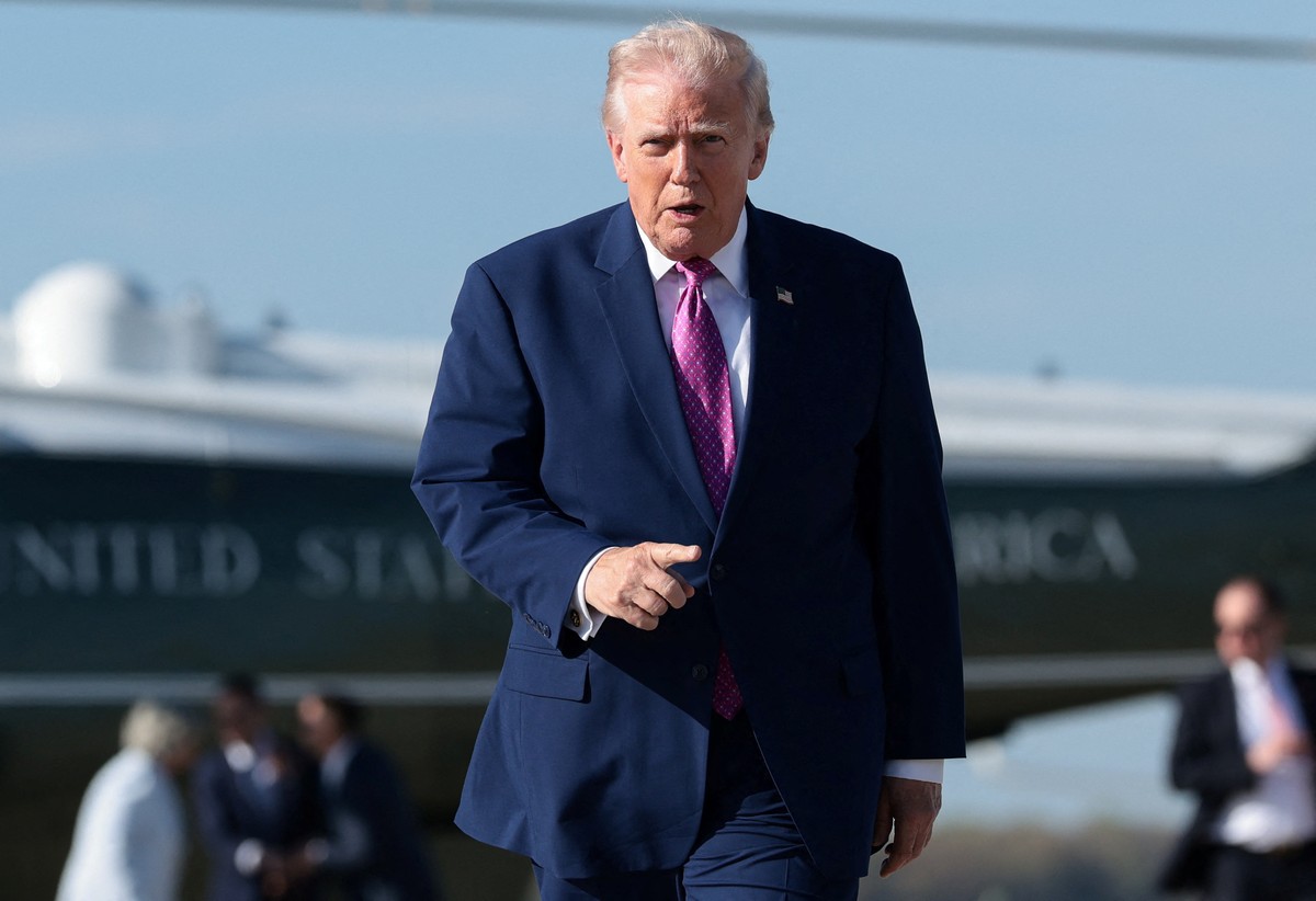2026-04-10t213407z-415736826-rc2lmka8b88p-rtrmadp-3-usa-trump.jpg