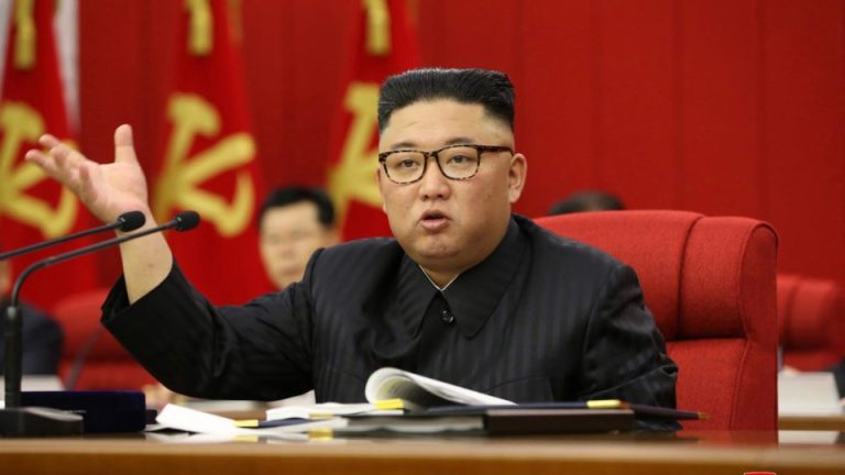 Kim-Jong-un-Coreia-do-Norte-MC3ADssil.jpg