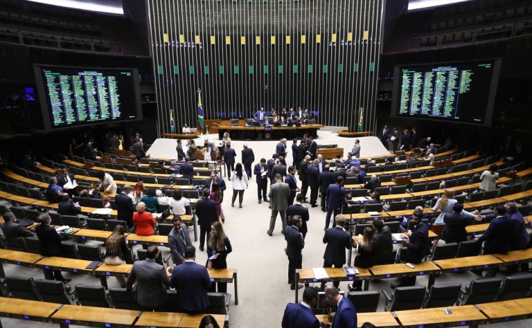camara-votacao.jpg