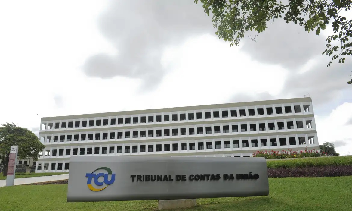 tcu-fachada-gastos.jpg