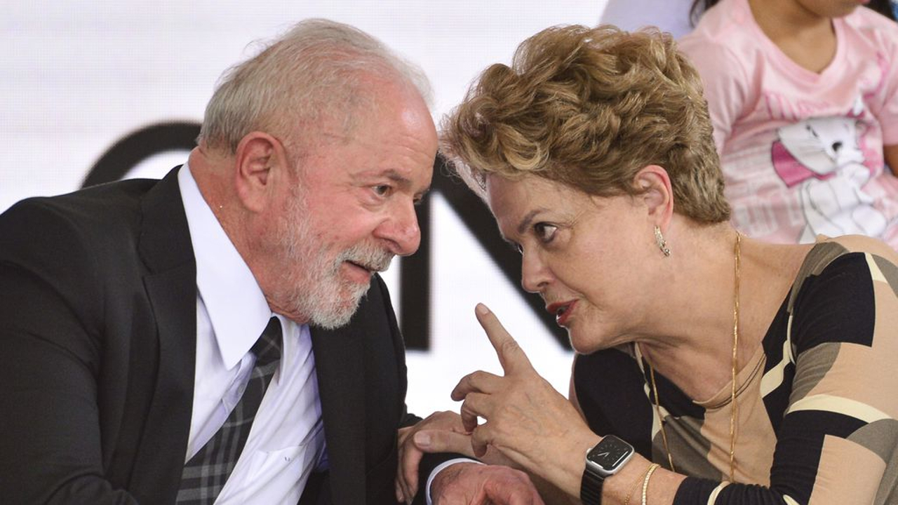lula-dilma-crop-20230216183026.jpg